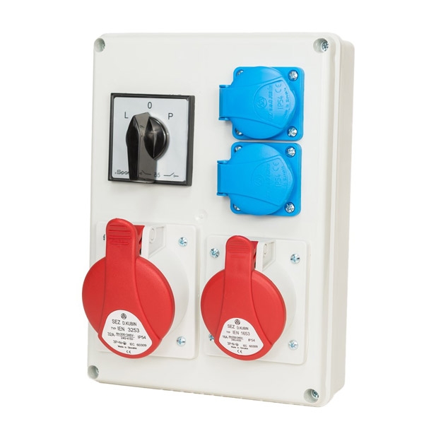 ROS-W1603.2/L-0-P--Rozdzielnica gniazdowa SEZ ROS-W. 5 pól. Wyłącznik L-0-P.