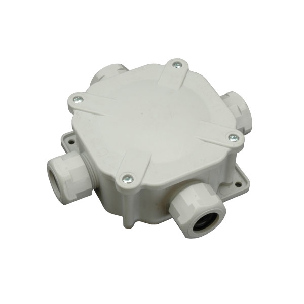 6455-11P--Puszka hermetyczna. Złącza: L: 3/4, N: 1/4, PE: 1/4. Dławnice Pg16.