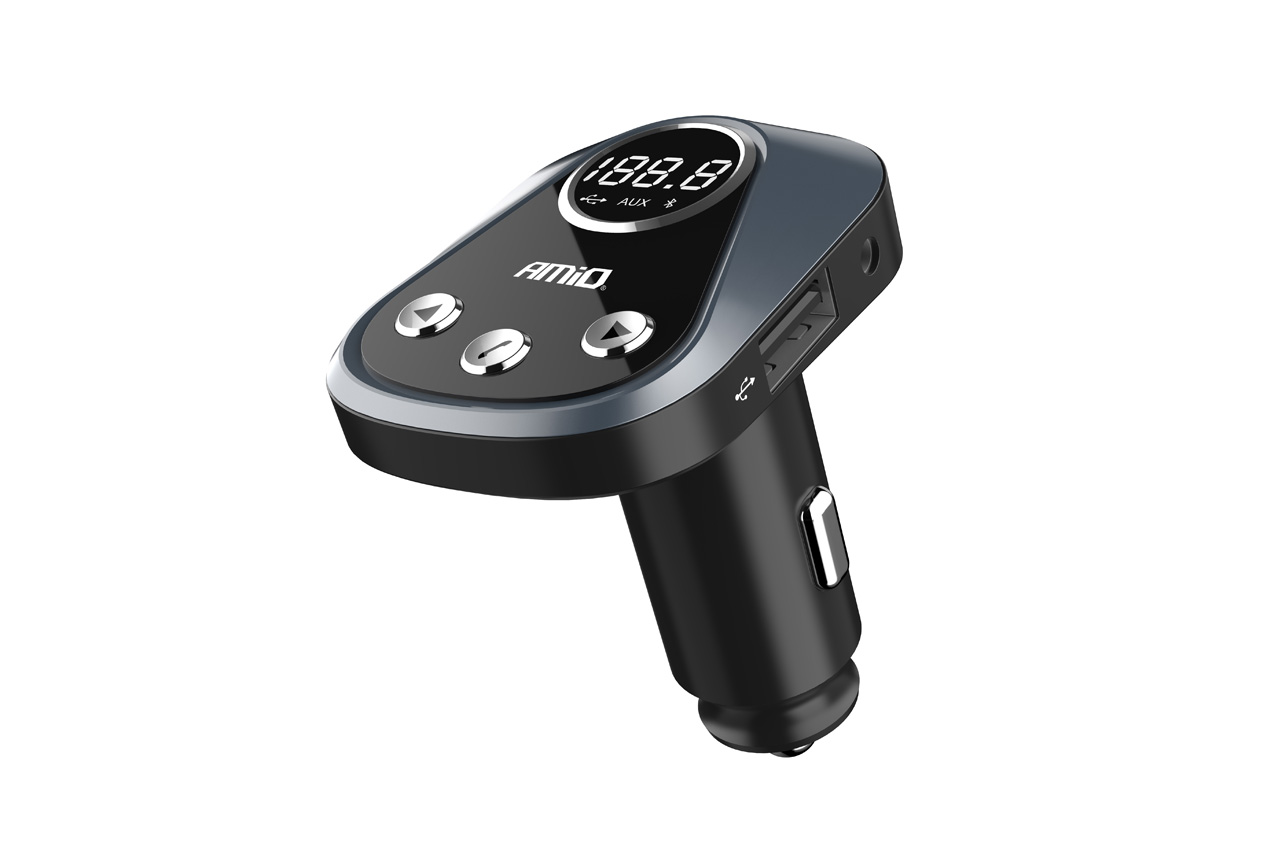 AMI-02252--Bezprzewodowo transmituje połączenia i muzykę do radia FM w samochodzie Aplikacja lokalizująca samochód i monitorująca napięcie akumulatora Dwa porty USB do ładowania urządzeń Wspiera USB i Aux In Wbudowany mikrofon Automatyczne łączenie PARAMETRY TE