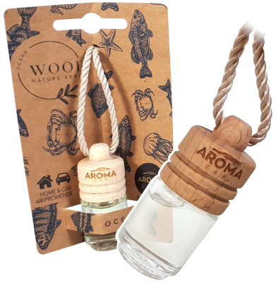 AMI-A83598--NATURE WOOD Seria produktów Nature to kompozycje zapachowe inspirowane naturą. Wszystkie opakowania nadają się do ponownego przetworzenia. W serii Nature wykorzystaliśmy odpady poprodukcyjne w postaci zrębków jako jeden z nośników zapachu. Zabierz na