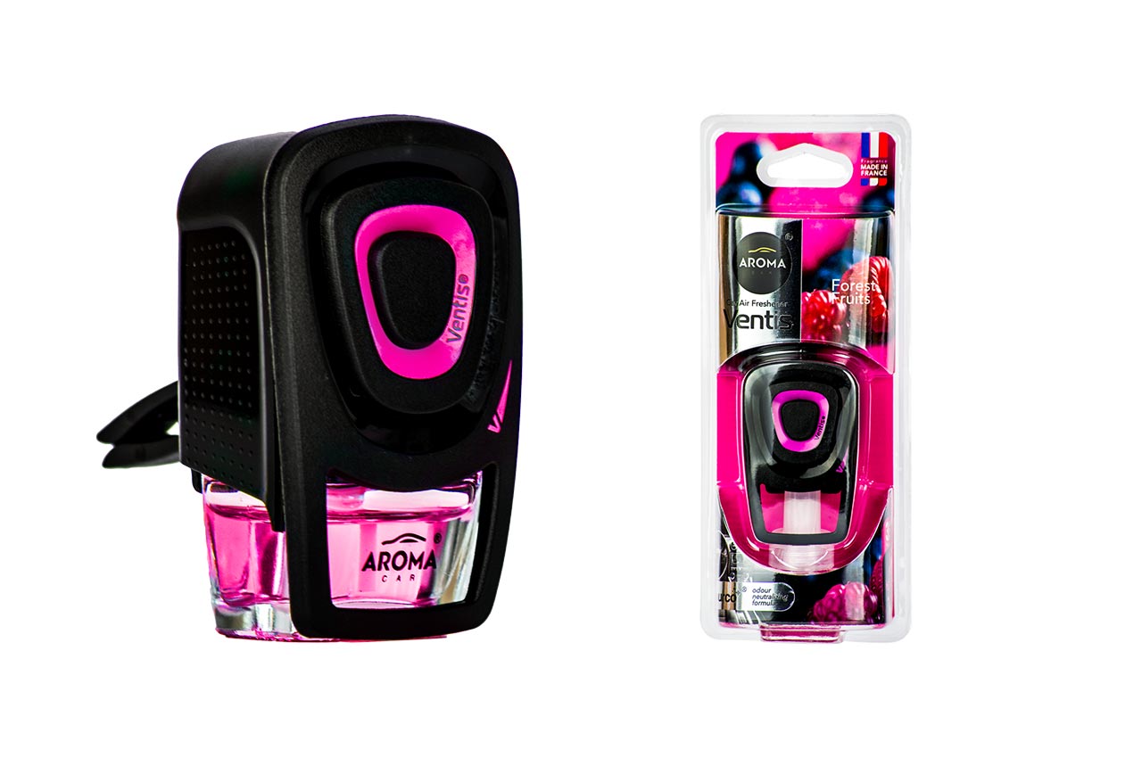 AMI-A92915--Odświeżacz powietrza w kratkę nawiewu, który urzeknie Cię intensywnością swojego zapachu. AROMA CAR VENTIS - Poczuj zapach luksusu i wybierz się w niezapomnianą podróż pełną magii! Intensywny aromat naszego odświeżacza zagwarantuje, że rutyna zniknie