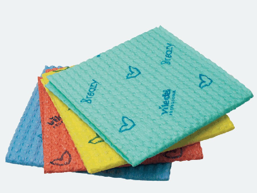 CEN-44243--Vileda Breazy MA 3DVileda Breazy to ściereczka produkowana w technologi Novon Pick Up o opatentowanej falistej strukturze wyłapującej cząsteczki brudu.ProfessionalProdukt pochodzi z serii Vileda Professional Zalecanej szczególnie w miejscach, gdzie w