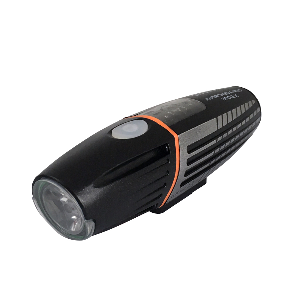 ESP-EOT062--Profesjonalna, wodoszczelna lampka rowerowa Esperanza ANDROMEDA PRO 2000&amp;nbsp;LX posiada mocną białą diodę LED typu CREE T6, emitującą silne światło o mocy 2000 lx w trybie MAX. Super mocne światło r&amp;oacute;wnomiernie doświetli drogę 