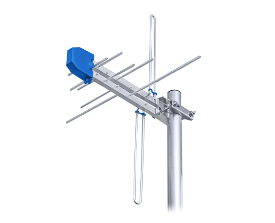 LEC-ANT0620--Antena TV aktywna.Polaryzacja:    Kanały 6-12 - V    Kanały 21-69 HDługość 40 cmKanał pracy 6-69Wzmocnienie 25 dBImpedancja wyjściowa 75 OhmOpakowanie folia+etykieta