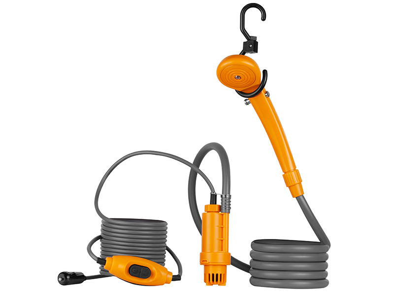 TRAPRY47070--Prysznic turystyczny TRACER CampPump 12V to rozwiązanie idealne dla każdego zmotoryzowanego podróżnika. Prysznic został wyposażony w elektryczną pompkę zanurzeniową, zasilaną z gniazdka zapalniczki samochodowej.Idealny do kąpieli, zmywania naczyń, my