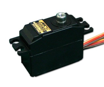 MKS/S0019002--Cyfrowe serwo MKS posiadające metalową przekładnię oraz dwa precyzyjne łożyska, dzięki którym można obciążyć oś główną bez obawy o jej przeciążenie czy uszkodzenie obudowy. Ponadto charakteryzuje się precyzyjną i szybką pracą.