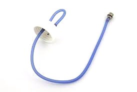 QM/097--Nakrętka z armaturą ułatwiająca tankowanie modelu.