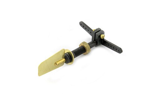 GPX/3061--Ster do łodzi firmy GPX z płetwą o wymiarach 22 x 33 mm. Ster posiada zamontowaną dwustronną dźwignię o rozpiętości 63,5 mm.