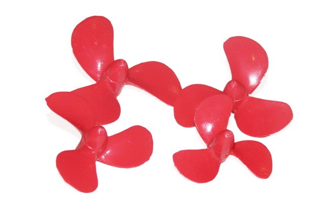 SRU/M4/35L--Śruba trzyłopatowa do łodzi RC o średnicy 35mm na gwint M4