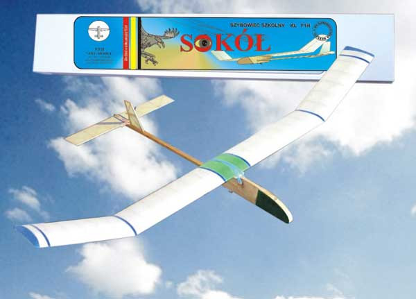 HM/20060--Bardzo prosty w samodzielnym montażu model szkolny szybowca FREGATA firmy. Model wykonany z olchy, lipy i elementów sosnowych zawartych w zestawie.Uwaga: Model jest w wersji KIT - w zestawie są tylko części mechaniczne kadłuba do własnoręcznego złoże