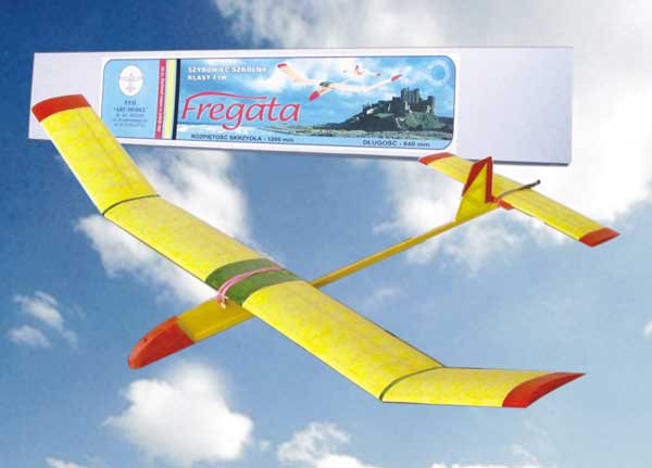 HM/20190--Bardzo prosty w samodzielnym montażu model szkolny szybowca FREGATA firmy. Model wykonany z balsy, lipy i elementów sosnowych zawartych w zestawie.Uwaga: Model jest w wersji KIT - w zestawie są tylko części mechaniczne kadłuba do własnoręcznego złoże