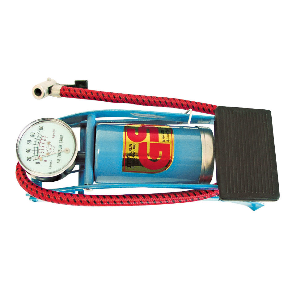 24760--24760 Pompka nożna z manometrem 3atmPompka nożna samochodowa o maksymalnym ciśnieniu 3 atmStalowy cylinderWskaźnik bieżącego ciśnieniniaGumowa podkładka pod nogęWąż z zaciskiem na kciukDługość węża: 60 cm