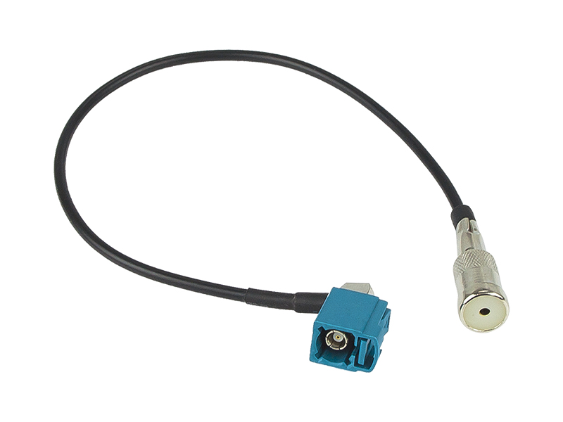 0870#--ADAPTOR ANTENOWY DO VW RNS2 I MFD2Adaptor umożliwia podłączenie w samochodowych nawigacji 16:9 kt&amp;oacute;re oryginalnie wyposażone są w 50 Ohm gniazdo antenowe. Oferowane urządzenie adaptuje przewody antenowe FAKRA i gwarantuje bezproblemowy 