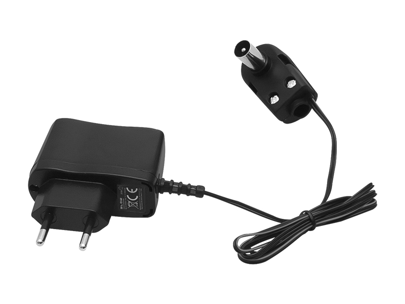 2515#--Specyfikacja:- Wejście: AC 100-240V- Wyjście: 12V 150mA (max)&amp;nbsp;&amp;nbsp;- Rodzaj połączenia: przew&amp;oacute;d antenowy- Długość przewodu: 85cm&amp;nbsp;- Certyfikat:&amp;nbsp;CE, RoHSZasilacz antenowy impulsowy BLOW słu