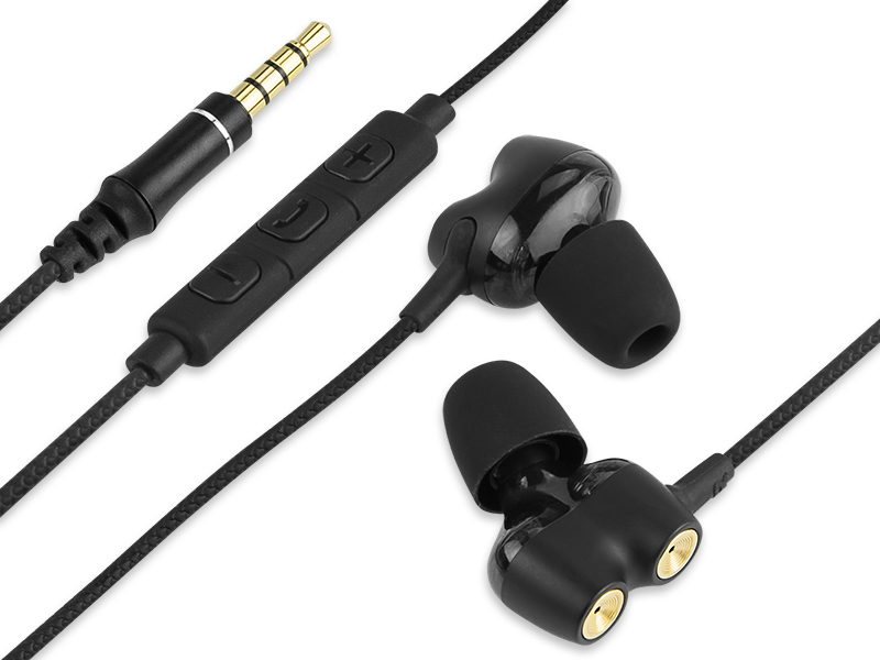 32-795#--Słuchawki Blow Gold Black zapewniają doskonałą jakość dźwięku. Posiadają podw&amp;oacute;jny sterownik dla niskich i wysokich ton&amp;oacute;w oraz dbają o wygodę noszenia nawet podczas długich sesji z muzyką lub audiobookiem. Dzięki mikrofon