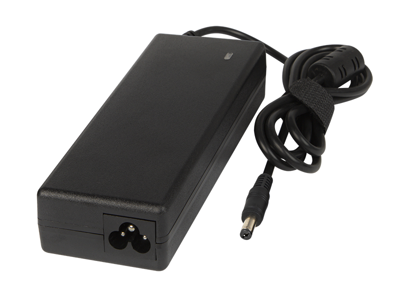 4097#               --ZASILACZ BLOW DO LAPTOP&amp;Oacute;W TOSHIBA / ASUSZasilacz dedykowany do urządzeń marki Toshiba 19V 4,74A oraz wtykiem prostym 5,5x2,5mm. Wykonany z materiał&amp;oacute;w wysokiej jakości z wbudowaną automatyczną ochroną przed przepięciami o