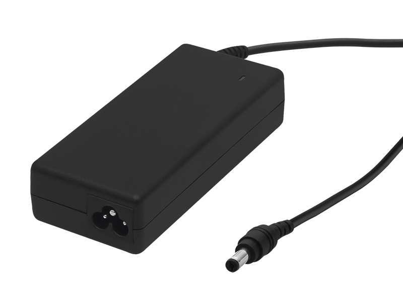 4181#--Zasilacz do laptopa HP 19V/4,74A 90WZasilacz dedykowany do urządzeń marki HP 19V/4,74A 90W oraz wtykiem prostym 5,5x2,5mm. Wykonany z materiał&amp;oacute;w wysokiej jakości z wbudowaną automatyczną ochroną przed przepięciami oraz zwarciem.Cechy s