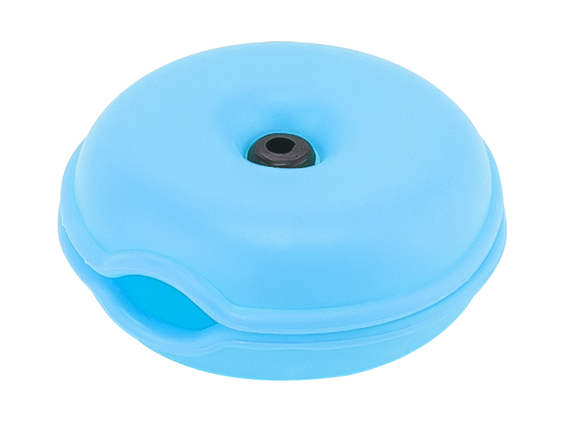 42-121#--Organizer kabli w postaci ż&amp;oacute;łwia w kolorze niebieskim. Produkt umożliwia łatwe łączenie i uporządkowanie kilku przewod&amp;oacute;w, kabli i pasm w jeden pakiet. Wykonany z elastycznego, odpornego na uszkodzenia tworzywa sztucznego