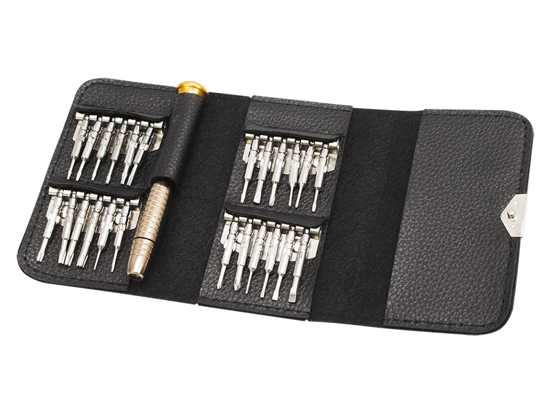 67-001#--Zestaw precyzyjnych wkrętak&amp;oacute;w z wyjątkowo wygodnym oraz odpornym na r&amp;oacute;żnego rodzaju uszkodzenia uchwytem. Całość znajduje się w poręcznym oraz praktycznym etui.W zestawie:- 1 x wygodna rączka do wkrętak&amp;oacute;w-