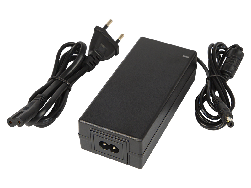 71-220#--Specyfikacja:Napięcie wejściowe: 100-240V, 50-60HzNapięcie wyjściowe: 9V DCMaksymalne natężenie wyjściowe: 4AWtyk: 2,1/5,5mm prostyPolaryzacja: (+) w środkuMoc: 36WDługość przewodu z wtyczką DC: ok. 1,1 mDługość przewodu sieciowego: ok. 90cm&amp;