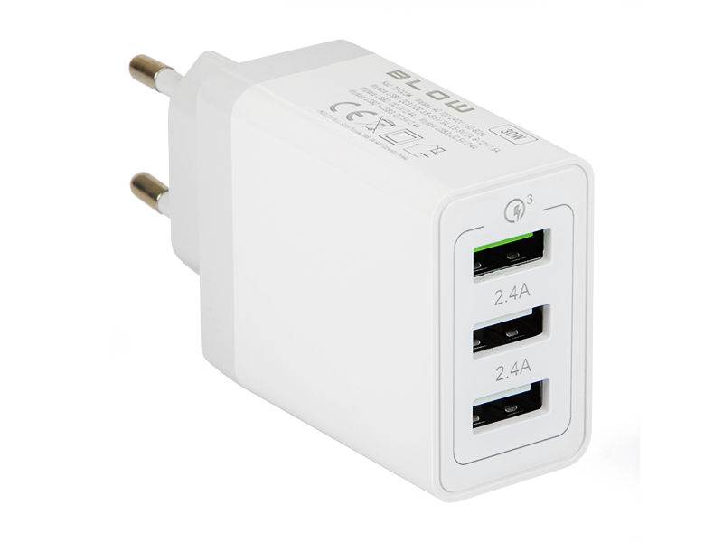 76-006#--Ładowarka sieciowa z trzema gniazdami USB.&amp;nbsp;Ładowarka jest przeznaczona do urządzeń, kt&amp;oacute;re mogą być zasilane/ładowane z portu USB.&amp;nbsp;Funkcja SMART sama dostosuje bezpieczne napięcie i ustawi maksymalną szybkość ł