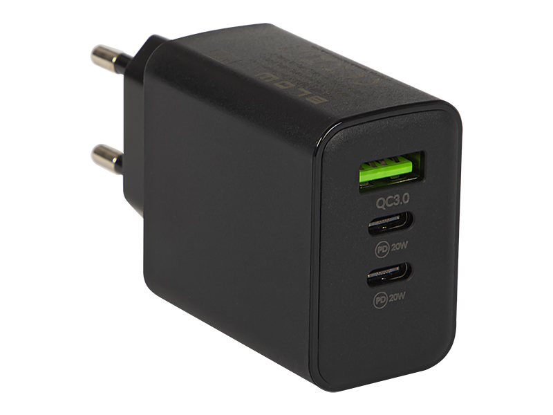 76-011#--Ładowarka sieciowa z wbudowanymi gniazdami 2x USB-C z funkcją szybkiego ładowania PD oraz USB-A z funkcją szybkiego ładowania Quick Charge 3.0. To wyjątkowe i nowoczesne urządzenie umożliwia ładowanie trzech urządzeń w jednym czasie. Urządzenie zosta