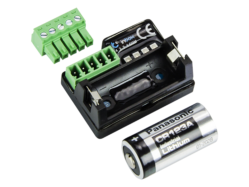 76-153#--inBox to miniaturowy moduł, kt&amp;oacute;ry pozwala sterować urządzeniami za pomocą przycisk&amp;oacute;w, bez konieczności podłączania ich przewodami, bez ograniczeń.  Zamontuj przycisk w&amp;nbsp;dowolnym miejscu - bez kucia ścian i&am