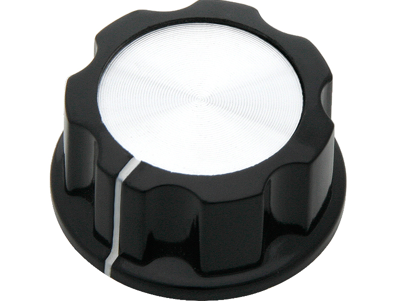 8808#--średnica u podstawy: 33mm średnica gałki: 30mm wysokość: 15.5mm średnica osi: 6mm blokowana śrubą materiał: bakelit kolor gałki: czarny ze srebrnym deklem kolor wskaźnika: biały