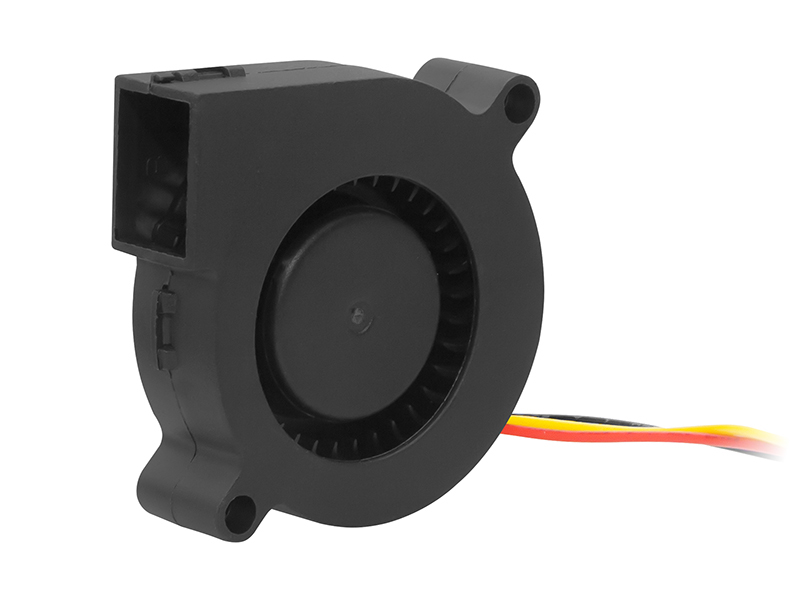 8919#--Parametry techniczne:  - Wymiary: 50 x 50 x 15&amp;nbsp; mm  - Zasilanie: 12VDC  - Przepływ powietrza: 5.95m&amp;sup3;/hr  - Natężenie prądu: 0.09A  - Prędkość: 3900rpm  - Poziom hałasu (at 1m): 25.8dB  - Waga: 62g  - Temperatura pracy: -20&a