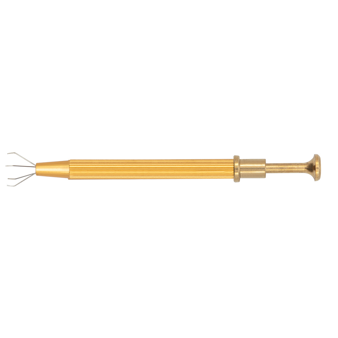 TOP-06-119--Chwytak akcesoriów elektronicznych długość 11cm, długość po rozłożeniu 13 cm, materiał stal, 4 ramiona uchwytu wysuwane z korpusu, maks chwytany przedmiot 15 x 15 mm, 