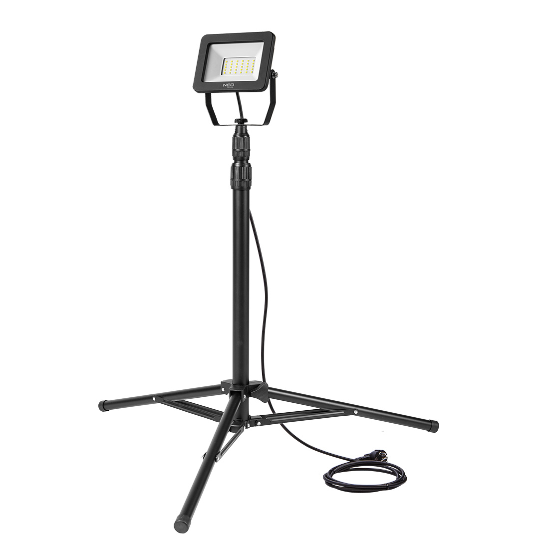 TOP-99-060--Reflektor pojedynczy NEO moc 50W, 4250 lumenów, 230V 50Hz, SMD LED, czas pracy 25 000h, 6500K, aluminiowy korpus, IP65, CRI Ra  80, kąt świecenia 120 stopni, ON/OFF  15 000 cykli, przewód z wtyczką 3m, temperatura pracy -25+45, współczynnik mocy >