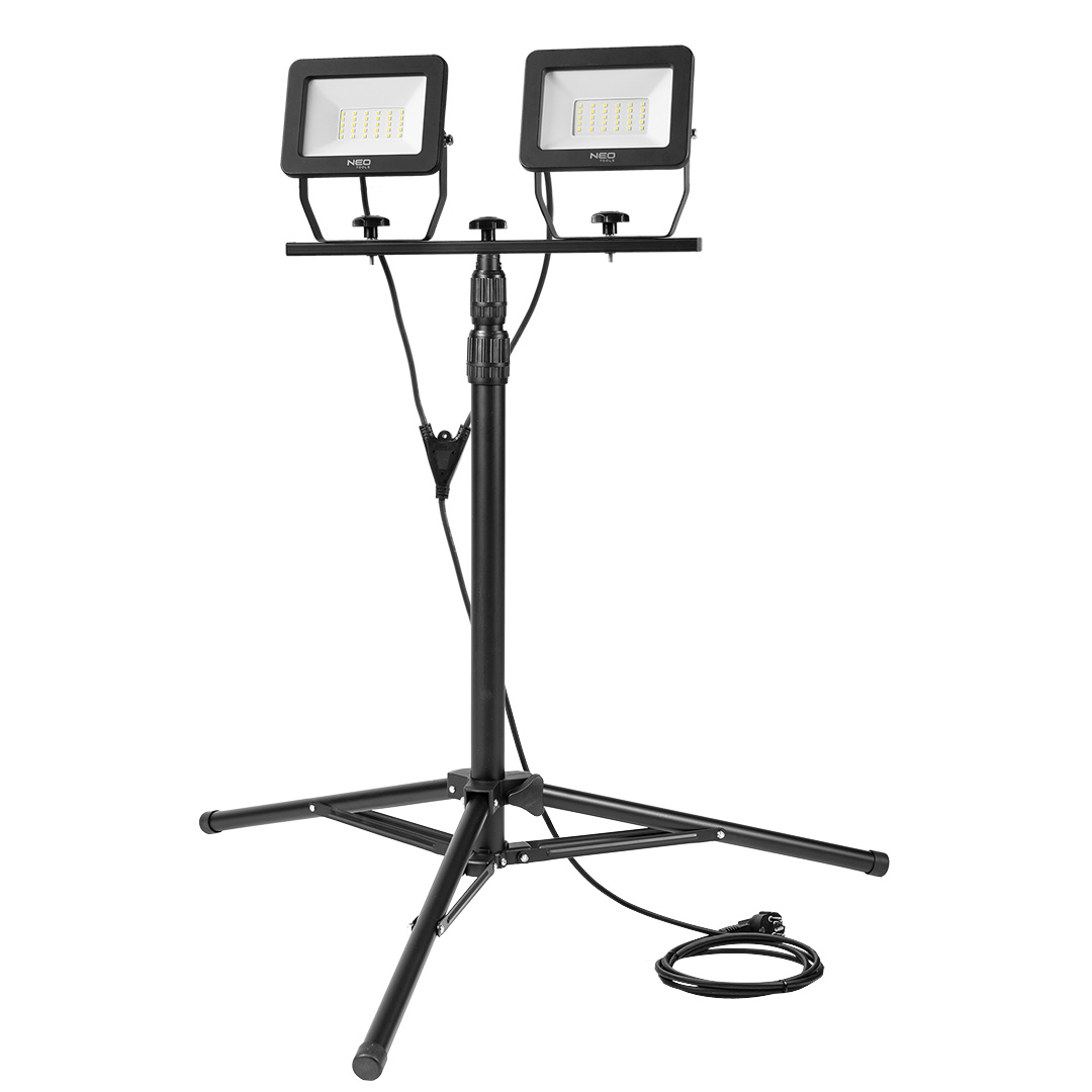 TOP-99-062--Reflektor pojedynczy NEO moc 2 x 50W, 8500 lumenów, 230V 50Hz, SMD LED, czas pracy 25 000h, 6500K, aluminiowy korpus, IP65, CRI Ra  80, kąt świecenia 120 stopni, ON/OFF  15 000 cykli, przewód z wtyczką 3m, temperatura pracy -25+45, współczynnik mocy 